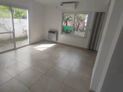 CASA 3 DORM. C/COCH VILLA CATALINA DESOCUPADA!