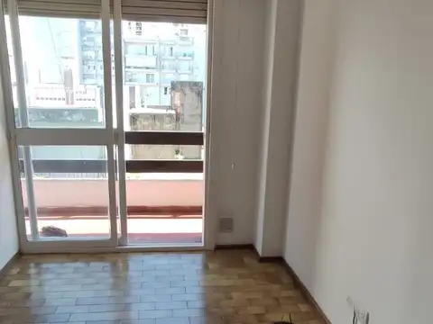 Departamento en alquiler en Montevideo 375 - 5 piso exclusivo