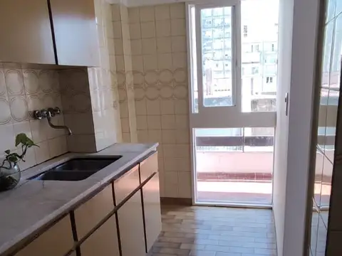 Montevideo 300, Piso 5