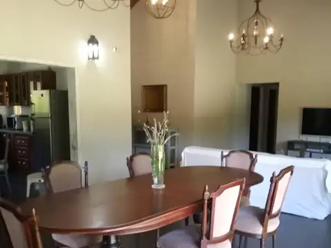 MODERNA CASA EN VENTA, CLUB DE CAMPO EL MORO, MARCOS PAZ