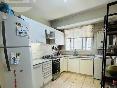 Departamento 4 ambientes con 2 baños