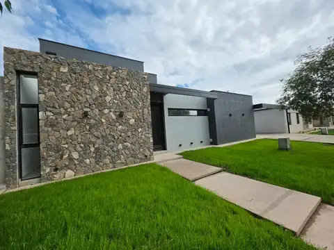 Barrio Alba de Tanqay 100