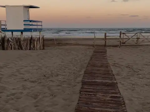 Barrio cerrado las fuentes  ubicado en Tristan suarez localidad de Ezeiza