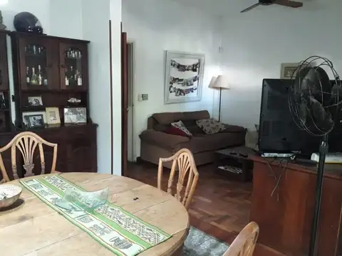 Casa 6 ambientes con 3 baños