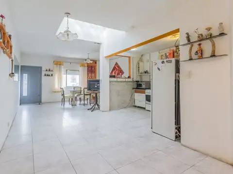 Depto Tipo Casa en Venta en Velez Sarsfield, USD 125.000