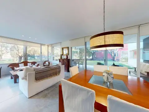 Casa 6 ambientes con 3 baños