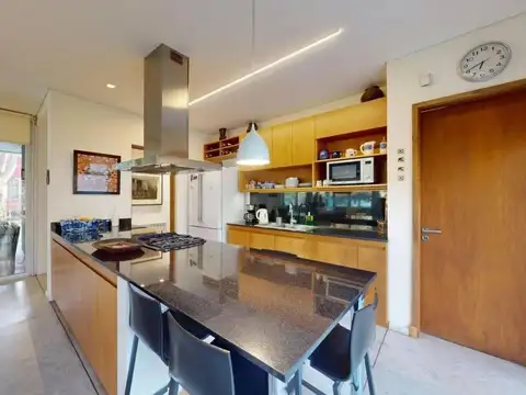 Casa en venta - 3 Dormitorios 3 Baños - Club Miralagos