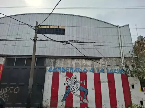 VENTA GALPÓN DE 900 MTS -  LOMAS - TODO EN PLANTA