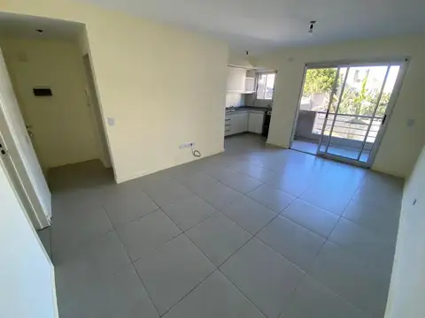 Roque Sáenz Peña 3100, Piso 1