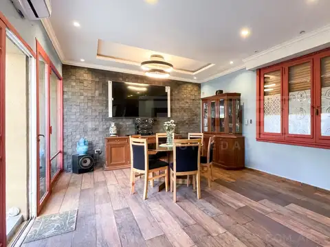 Casa en Venta en Acassuso Vías  /  Libertador, USD 408.000
