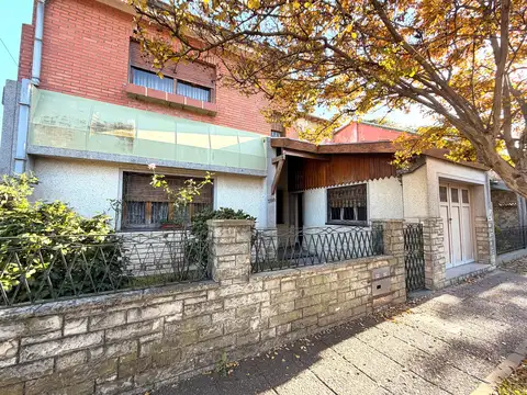 2 VIVIENDAS A LA VENTA DE MUY BUENA CALIDAD CONSTRUCTIVA.  (PLANTA BAJA Y PLANTA ALTA)