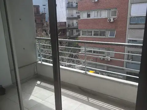 Cnel J Moldes 1500, Piso 4