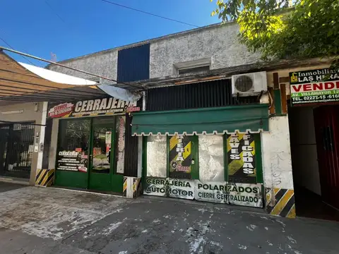 CASA FAMILIAR EN EXCELENTE UBICACION EN VENTA, GENERAL LAS HERAS