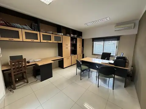 Casa en Alquiler con 1 cochera
