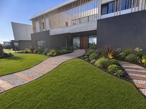 casa salida al rio muelle barrio privado canal  
