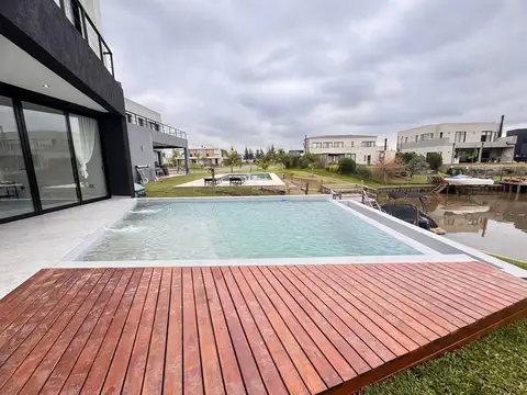 Casa en Venta de 4 dormitorios