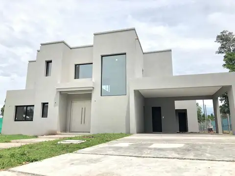 Casa - Francisco Alvarez