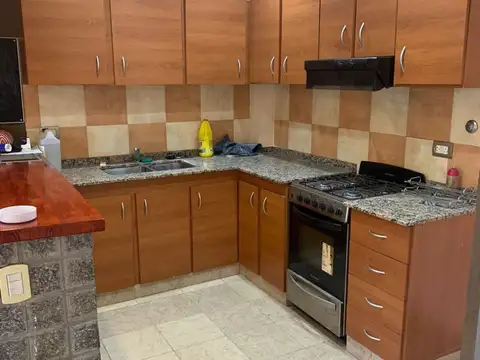 DEPARTAMENTO TIPO CASA 3 AMBIENTES - SIN EXPENSAS