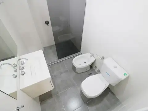 Venta - Monoambiente c/balcón - Plaza Irlanda