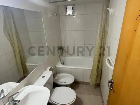 Cordoba 300, Piso 0