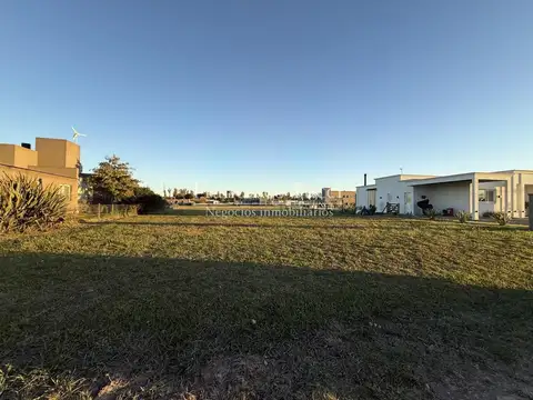 Terreno en venta Barrio Los Juncos Luján