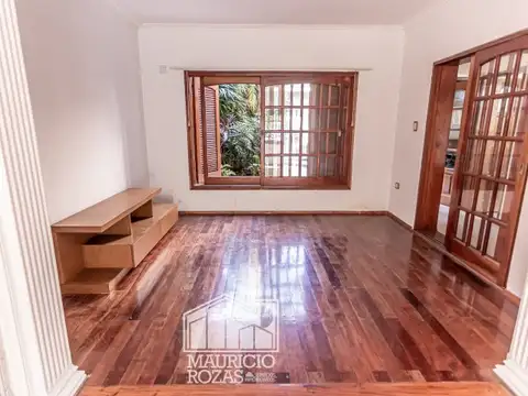Casa 9 ambientes con 1 baño