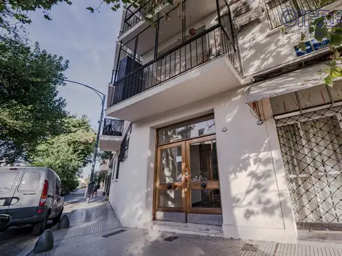 Departamento de 2 ambientes con balcón en Agronomia
