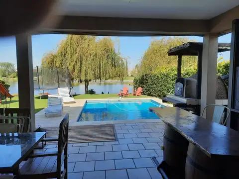 Casa en Venta de 4 dormitorios