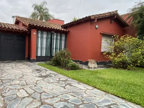 Venta, Casa, 3 Ambientes, Jardín, Patio, Galeria, Cochera, Moreno