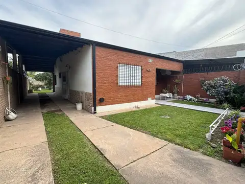 SE VENDE CASA EN SANTO TOME CON GRAN TERRENO