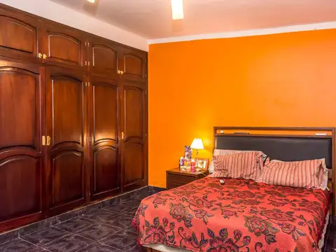 CASA VENTA ZONA NORTE 6 DORMITORIOS
