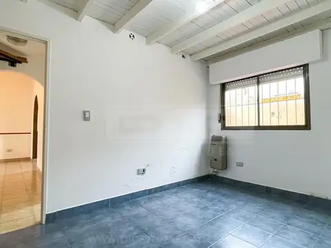 Depto Tipo Casa 4 ambientes con 2 baños