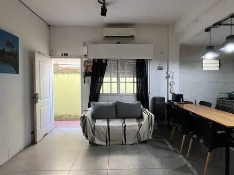 Depto Tipo Casa en Venta de 3 ambientes