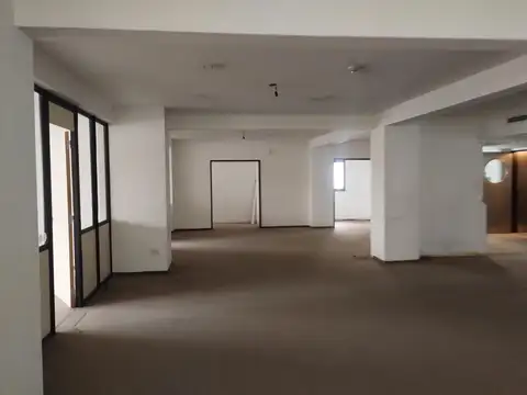 Oficina Monoambiente con 5 baños