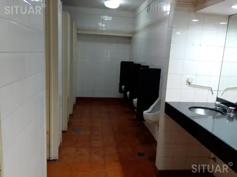 EXCLUSIVA OFICINA EN TODO UN PISO ,A METROS DELOBELISCO