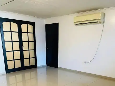 VENTA CASA 5 DORMITORIOS RECICLADA BARRIO EMPALME