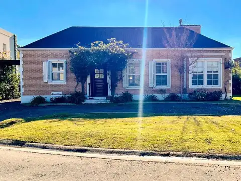 CASA 4 AMBIENTES EN VENTA SANTA JUANA CANNING 