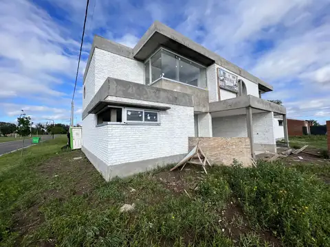 Casa en Venta en Alvear, USD 140.000