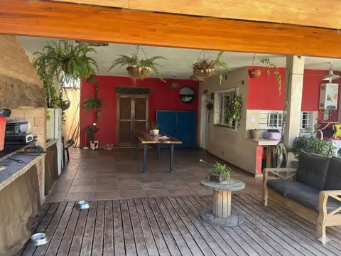 Casa 4 ambientes con 1 baño