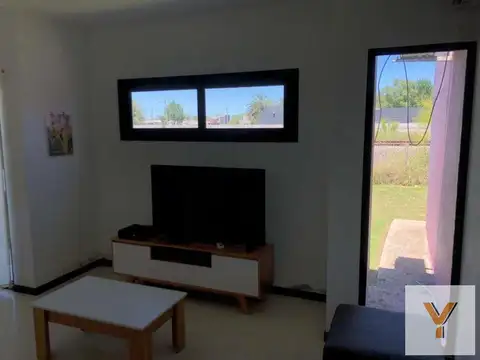 Casa 3 ambientes con 2 baños