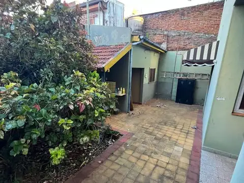 CASA CÉNTRICA EN ALQUILER DE 2 DORMITORIOS (CFA242)
