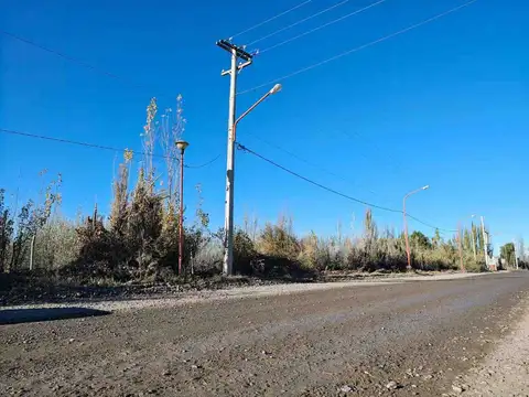 TERRENO RESIDENCIAL EN VENTA- CINCO SALTOS