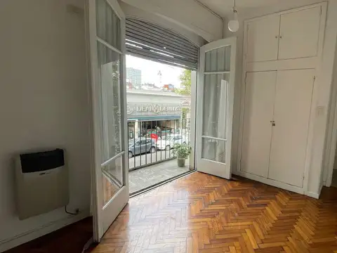 Departamento en alquiler, de tres dormitorios. La Plata, centro.