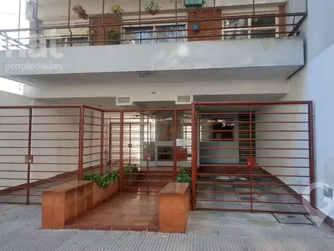 Avenida Hipólito Yrigoyen 3600