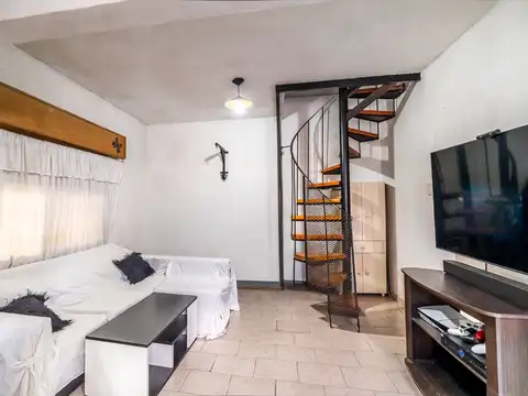 VENTA PH 4 AMB PATIO ESPACIO GUARDA COCHE - WILDE