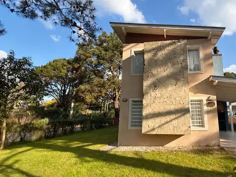 VENTA CASA 5 AMBIENTES VALERIA DEL MAR