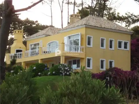 CASAS - CASA - MANANTIALES