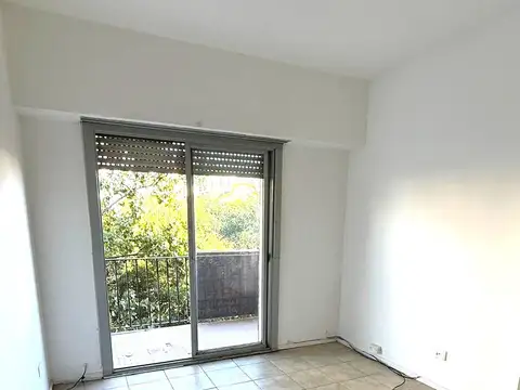 NUÑEZ-SAAVEDRA , 2 AMBIENTES  AL FRENTE CON BALCON CORRIDO