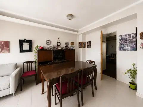 Departamento en Venta en Parque Chacabuco, USD 180.000