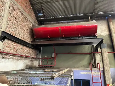 Alquiler Deposito Barracas 864 mts totales Mixtura 2 C/red de incendio.